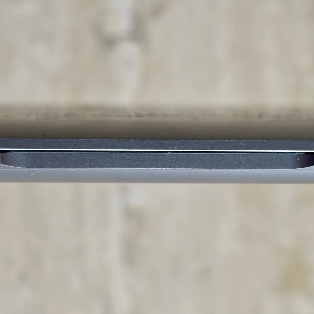 Apple MacBook Air (In Box) - Picture 7 of 12